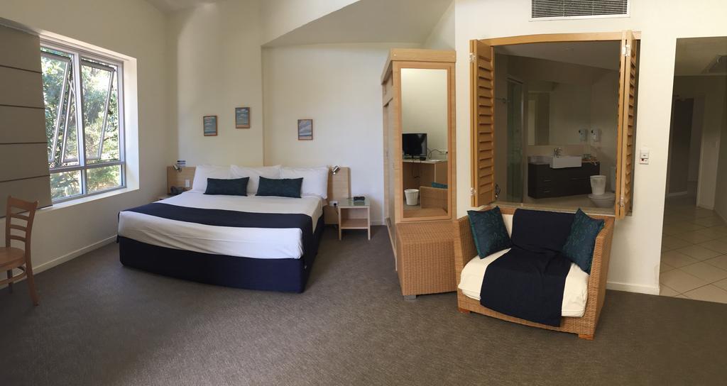 بوينت لوكاوت Stradbroke Island Beach Hotel المظهر الخارجي الصورة