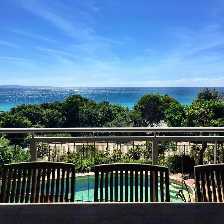 بوينت لوكاوت Stradbroke Island Beach Hotel الغرفة الصورة